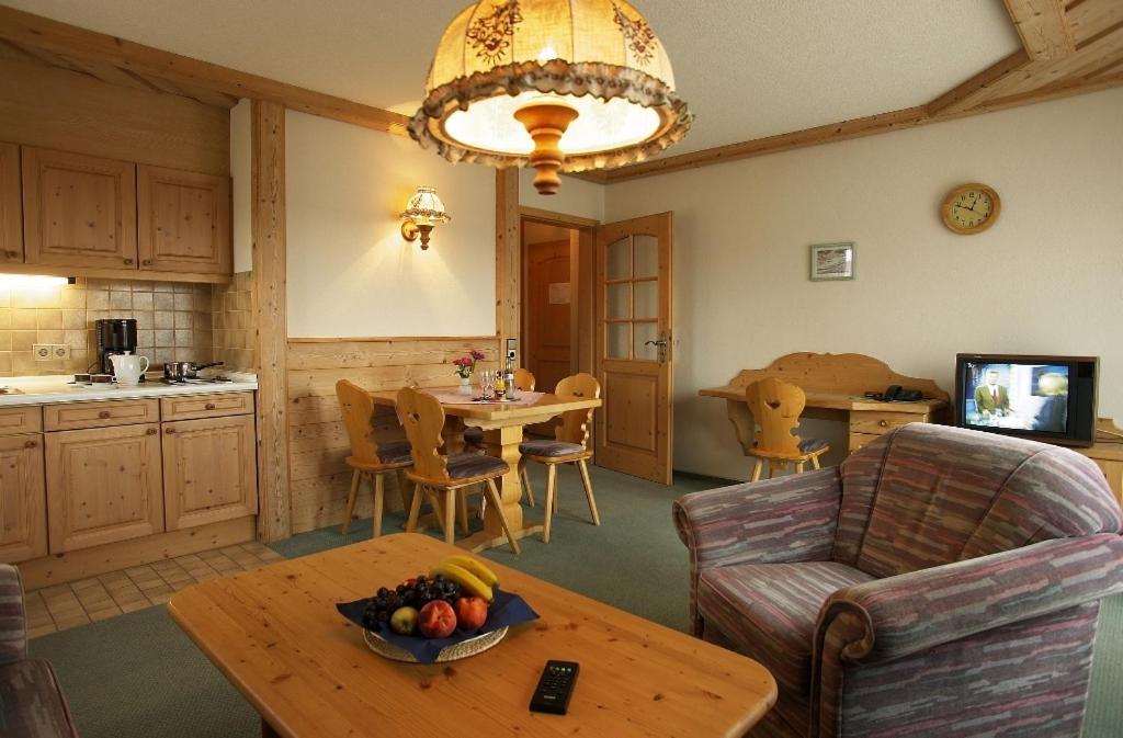 Landgasthof Löwen Neubulach Rum bild