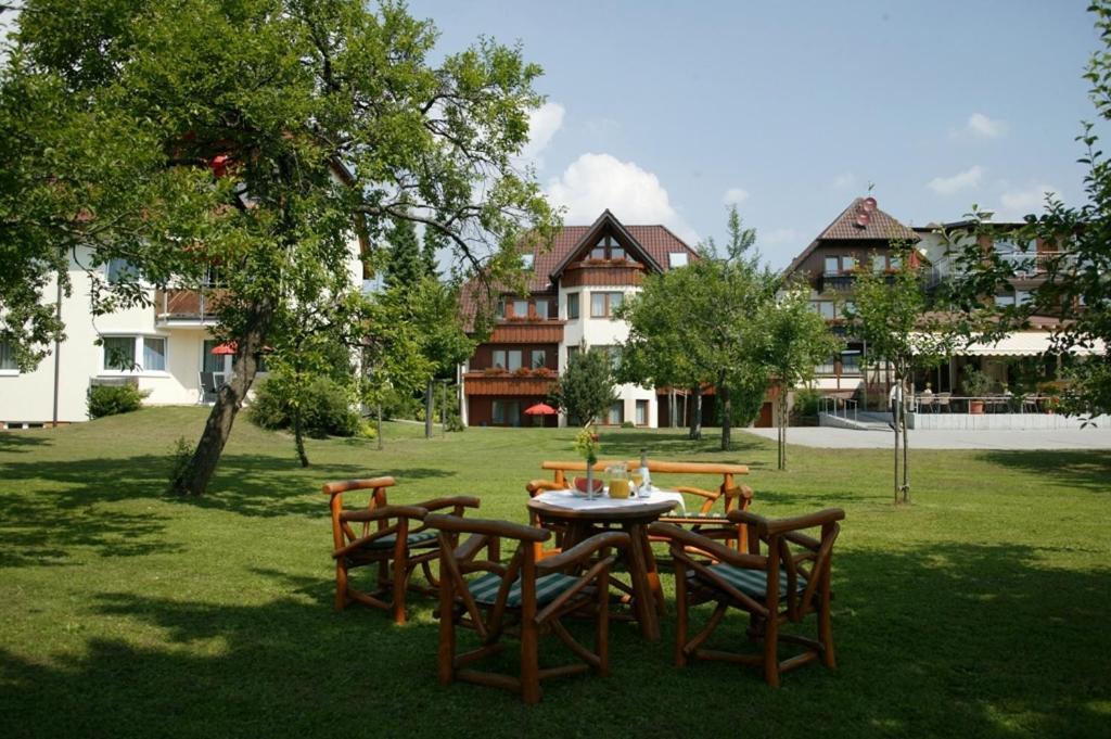 Landgasthof Löwen Neubulach Exteriör bild